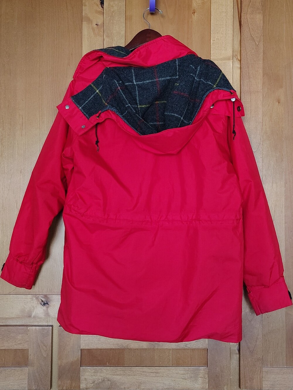 Vintage Woolrich Jacket Red Hooded Blanket Lined Parka USA Womens Large - Picture 3 of 5